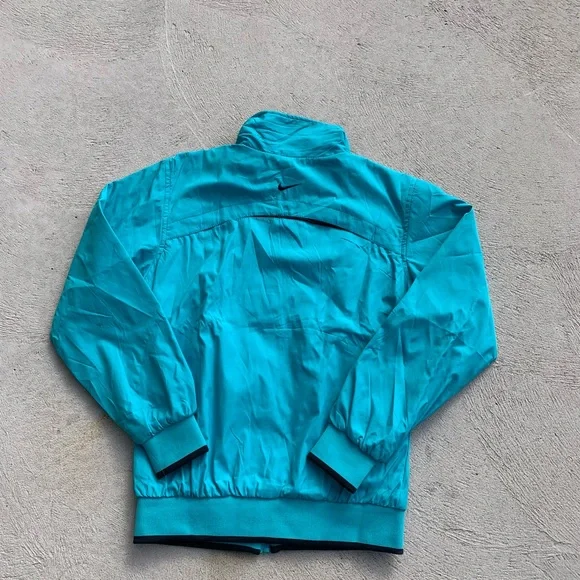 Nike Light Jacket (S) - Picture 2 of 6